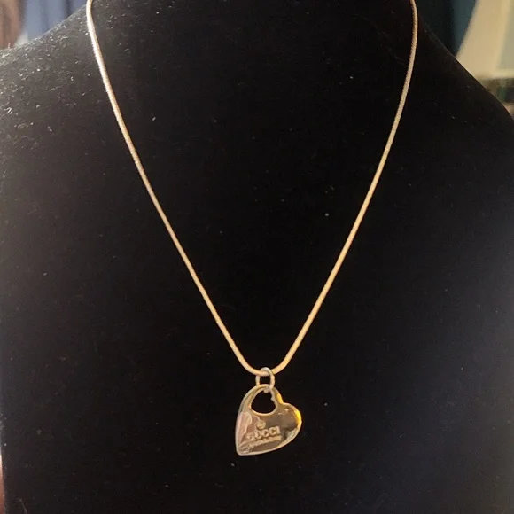 Gucci 925 Sterling Silver Heart Charm Necklace - Picture 4 of 4